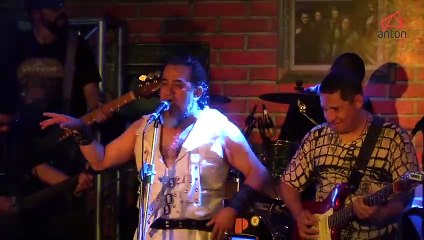 La Castañeda recuerda sus inicios y prepara show por 33 años