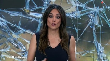 MONICA CARRILLO, DE NEGRO, MUY GUAPA