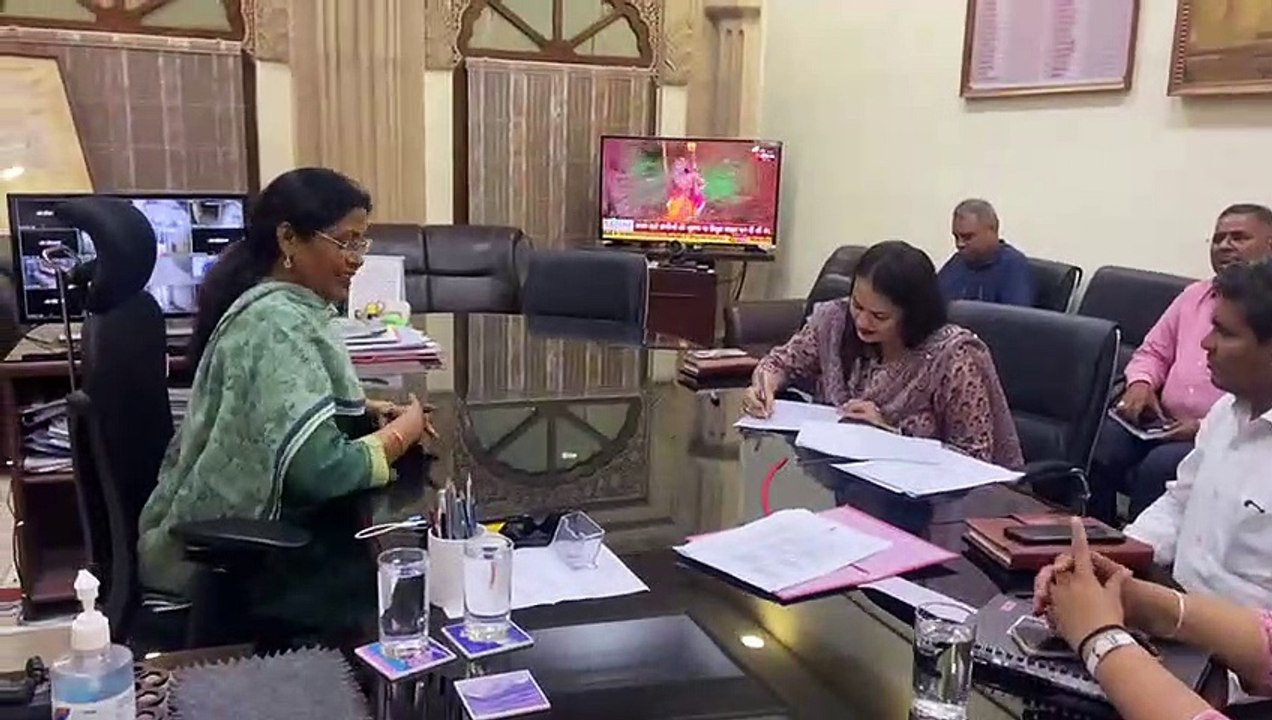 Watch Video: टीना डाबी ने जिला कलक्टर का पदभार...