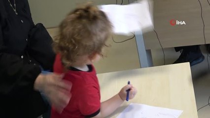 Çocuklar ilk kez duymanın heyecanını yaşadı