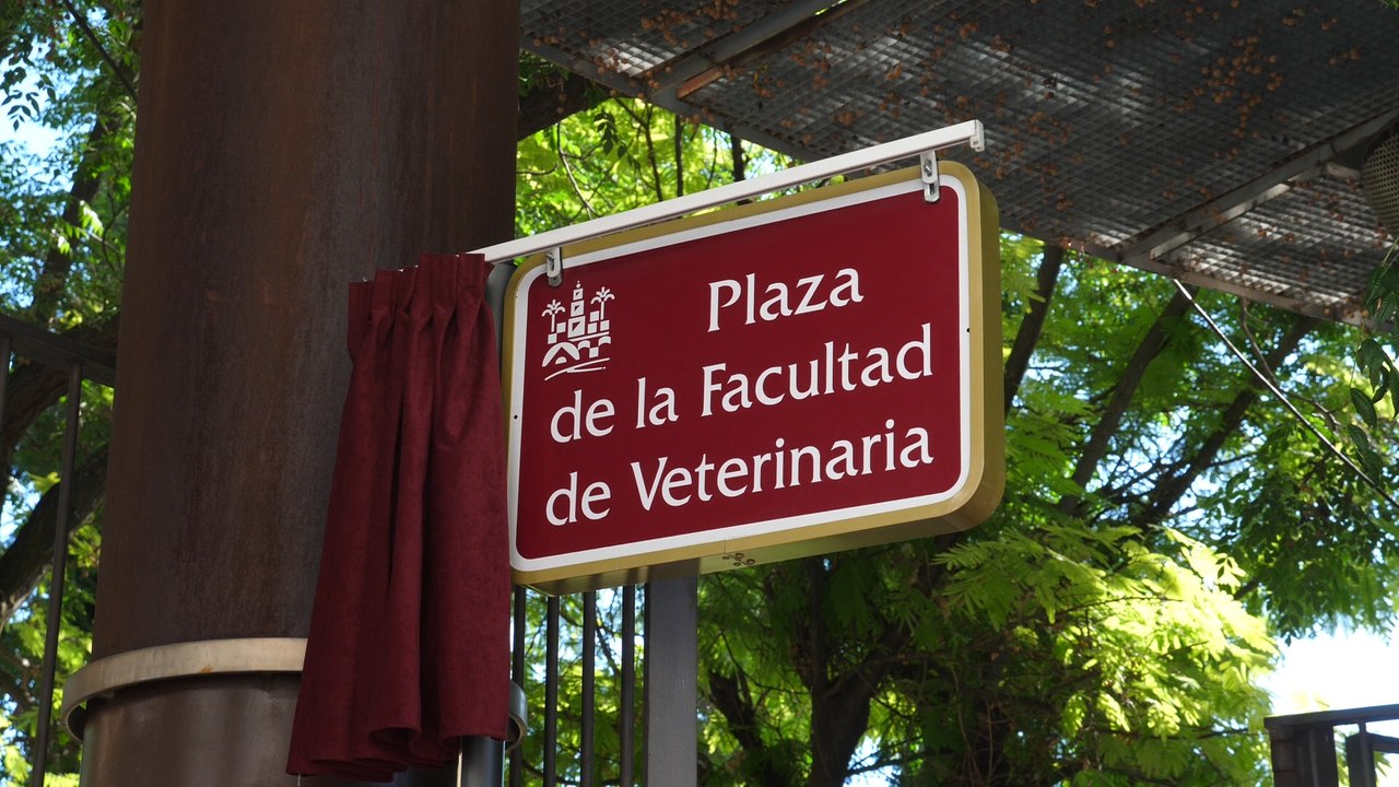 La Facultad de Veterinaria ya tiene una plaza con su nombre