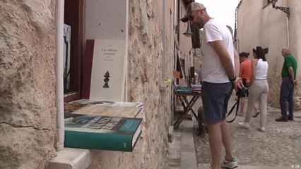 قرية إسبانية من القرون الوسطى نجت بالكتب من الزوال