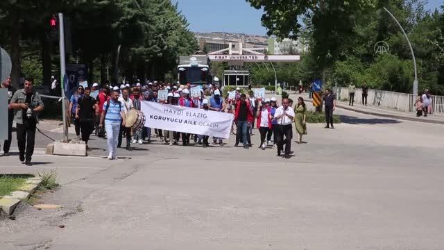 Koruyucu Aile Günü Yürüyüşü yapıldı