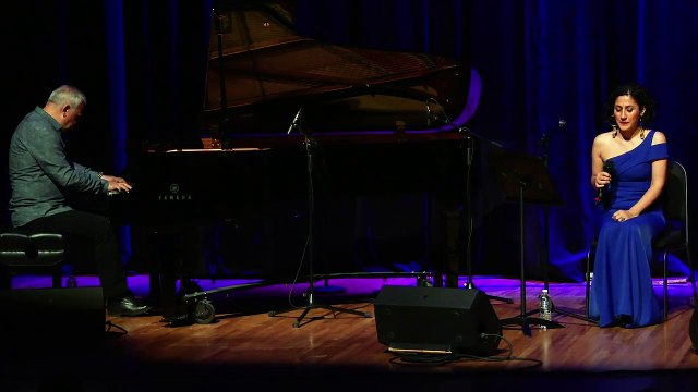 Aynur Doğan - Desmala min _ Live Performance #aynurdogan