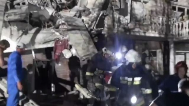 Missili su un condominio, almeno 17 morti negli attacchi a Odessa
