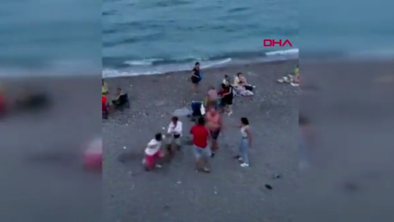 Kavgayı ayırmak isterken kavga etti