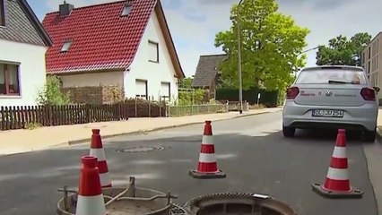 La policía encuentra a un niño de ocho años en una alcantarilla tras una semana desaparecido