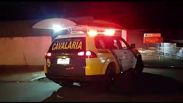 Indivíduo com mandado de prisão em aberto é detido pela Cavalaria na Av. Brasil