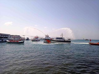 Download Video: 1 Temmuz Denizcilik ve Kabotaj Bayramı'nın 96. yılı Beşiktaş Meydanı'nda kutlandı