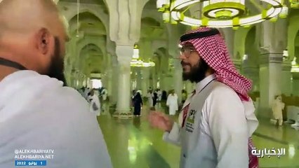 بـ23 لغة.. شباب سعوديون يقدمون خدماتهم الإرشادية لضيوف الرحمن على مدار اليوم