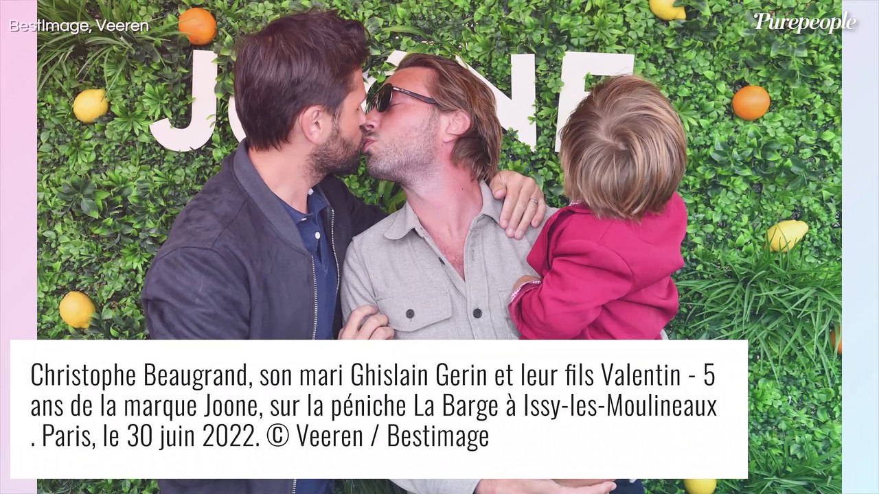Christophe Beaugrand en famille : petits bisous avec Ghislain, câlins bien mérités pour Valentin !