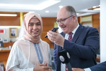 Milli Eğitim Bakanı Özer LGS sınavında tam puan alan öğrencileri tebrik etti