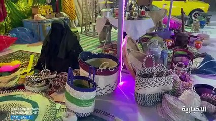 سيدة أحسائية تحافظ على حرفة الخوص منذ 60 عامًا وتحاول توريثها لأبنائها