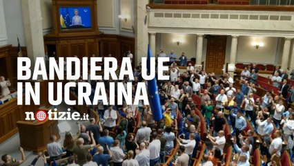 Ucraina, bandiera dell'Unione Europea issata nel parlamento di Kiev