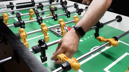 À l'entraînement avec des joueurs de l'équipe de France de baby-foot préparant les mondiaux