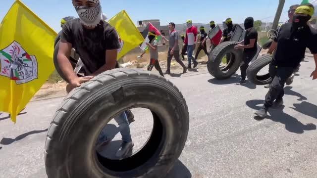 Batı Şeria'da Filistinli göstericiler ile İsrail güçleri arasında çatışma yaşandı
