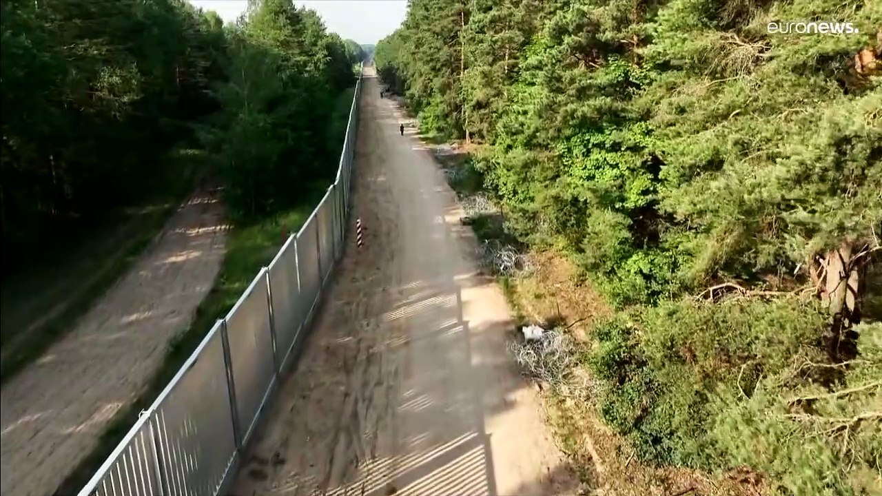 Польша отгородилась от Беларуси 5-метровой стеной – Видео Dailymotion