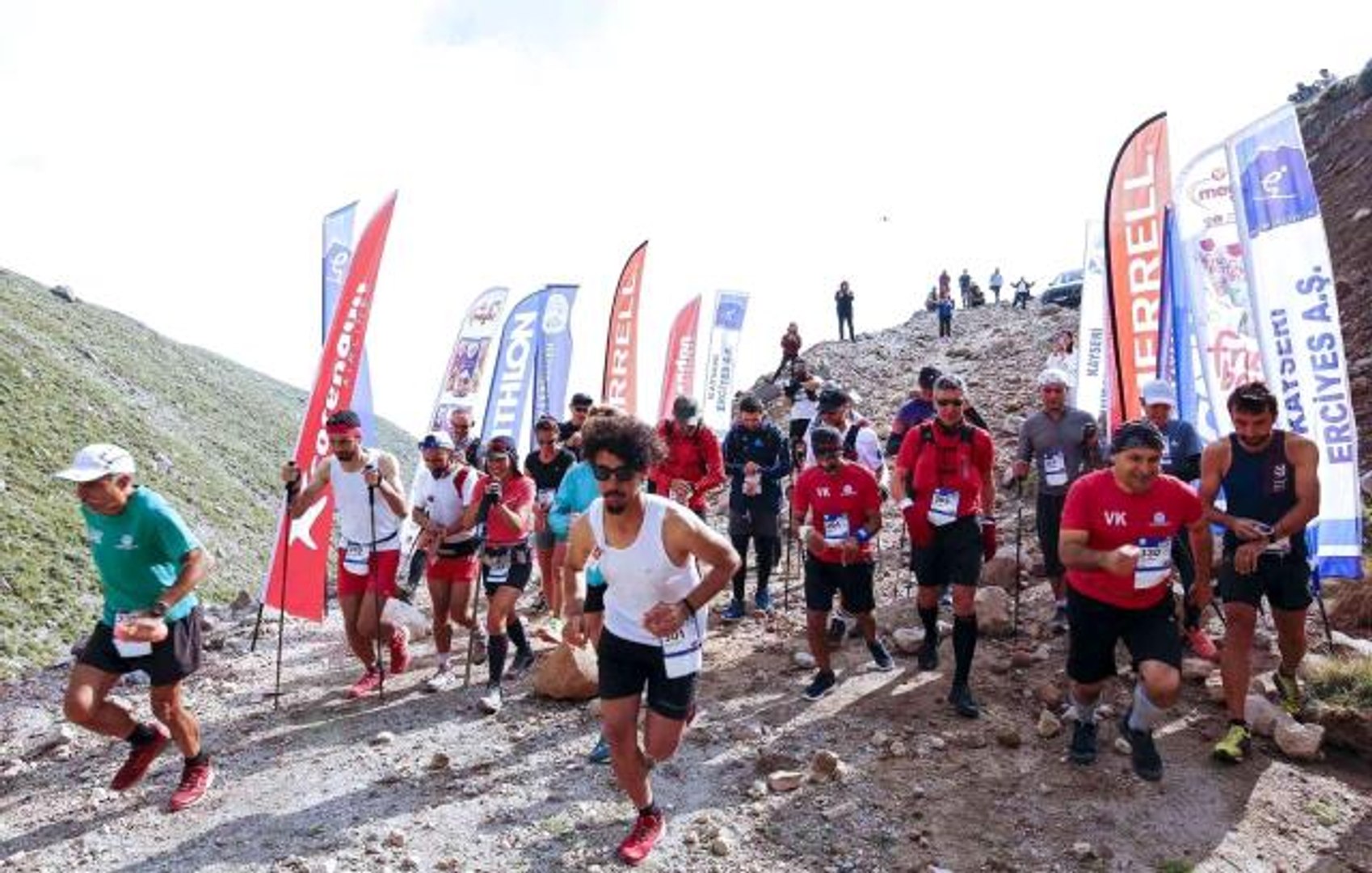 ⁣Avrupa'nın en yüksekte biten VK Yarışı Erciyes'te koşuldu