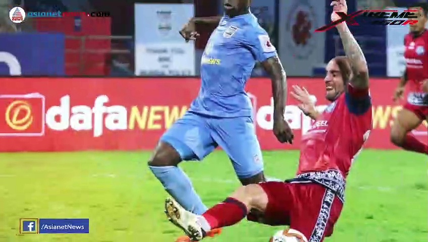 മുംബൈയുടെ ആക്രമണങ്ങളെ നിര്‍വീര്യമാക്കി ആരാധകരുടെ ഹൃദയം കവര്‍ന്ന ഹാര്‍ട്ട്‌ലി