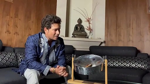 വിരമിക്കൽ സമയത്ത് വെസ്റ്റ് ഇൻഡീസ് ടീം നൽകിയ സ്പെഷ്യൽ സമ്മാനവുമായി സച്ചിൻ