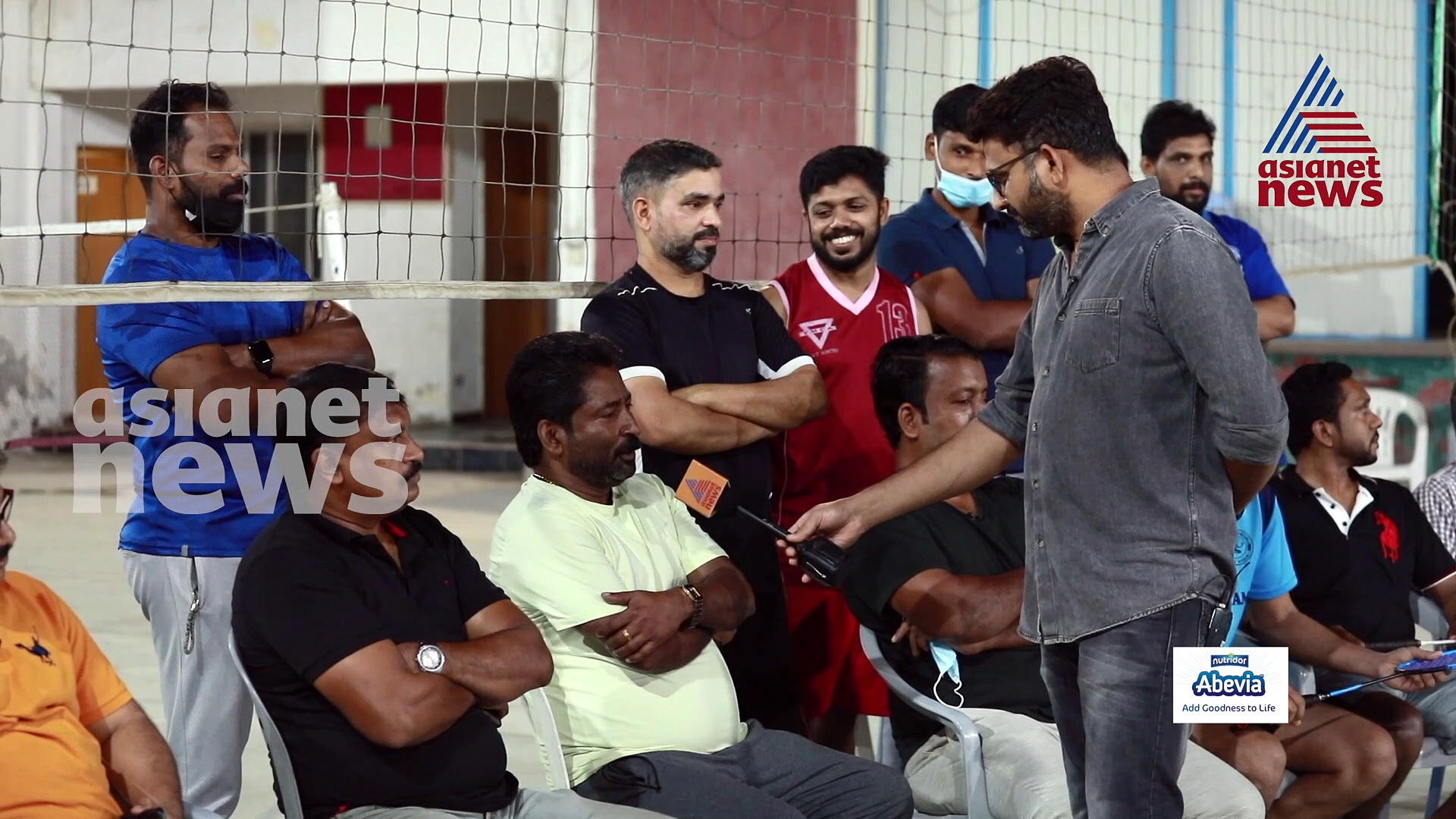 ആര്‍ക്ക് എത്ര സീറ്റ് ,കേരളം ആര് ഭരിക്കും;  പ്രവാസികളുടെ മനസ്സില്‍ എന്താണ് ?