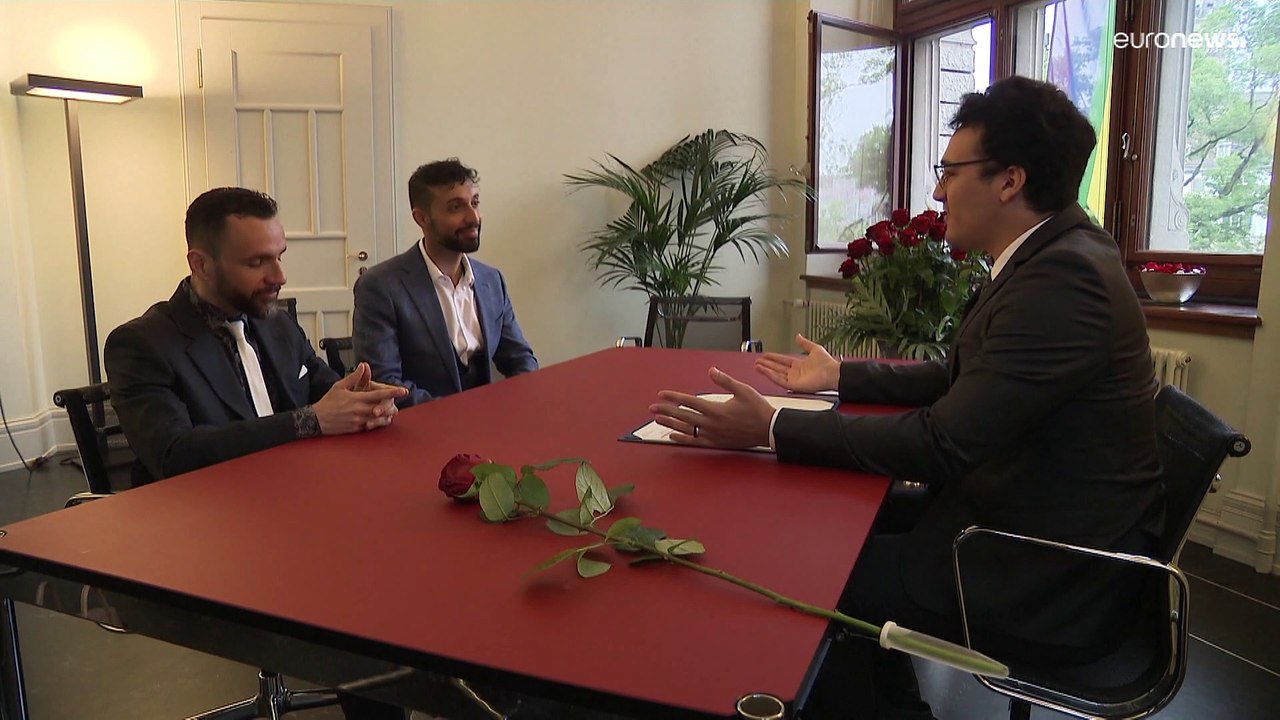 Schweiz: Homosexuelle Paare können endlich heiraten