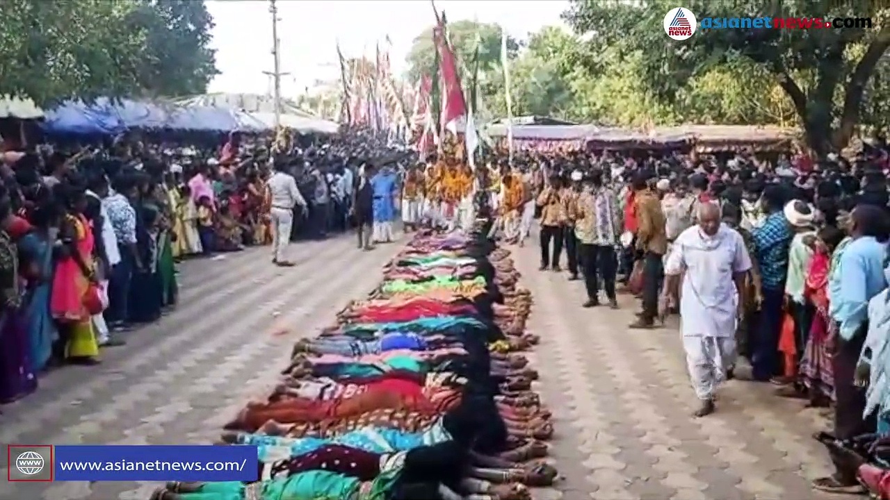 കുട്ടികളുണ്ടാകാൻ മന്ത്രോച്ചാരണങ്ങളുമായി സ്ത്രീകളുടെ ദേഹത്ത് ചവിട്ടി നടന്ന് പൂജാരിമാർ