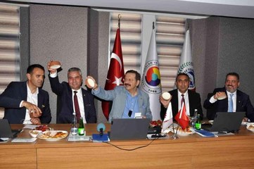 Hisarcıklıoğlu: "İşçiler, işverenler olarak el ele vererek üretmeye, ihracat yapmaya devam edeceğiz"