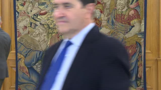 Felipe VI se reúne con el nuevo presidente de la Xunta en Zarzuela