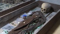 Arqueólogos descobrem cripta subterrânea do século XVII no Peru