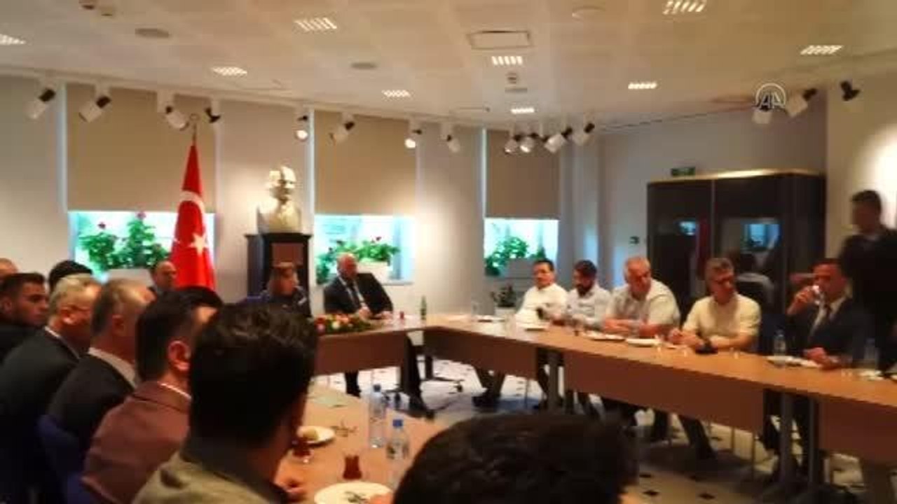 Fatma Şahin, Türkiye'nin Varşova Büyükelçiliğini ziyaret etti