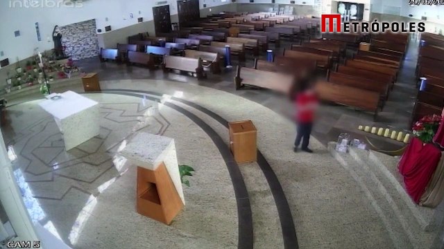 Ladrão é flagrado roubando oferta de fiéis em igreja no PR