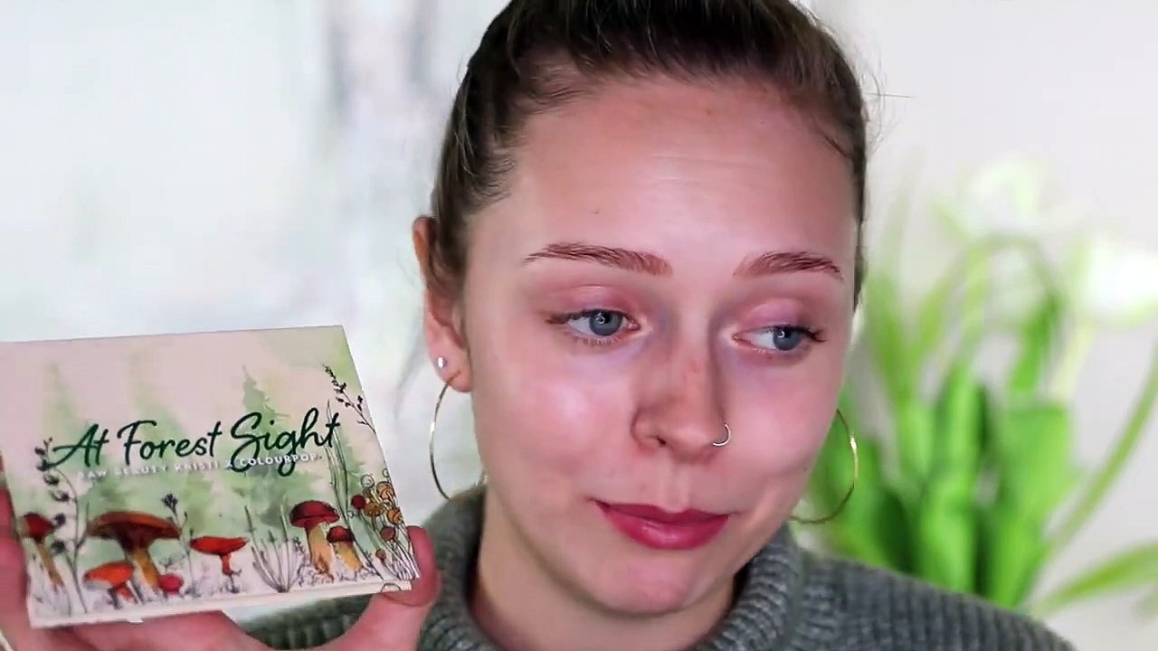 03.DRAMATIC HOLIDAY MAKEUP TUTORIAL