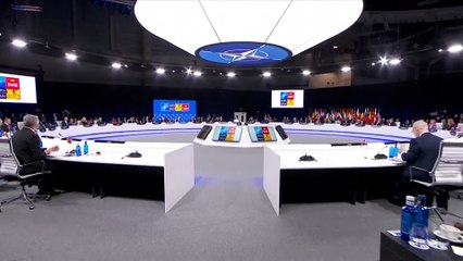 روسيا تتهم حلف الناتو بإعادة زمن الحرب الباردة