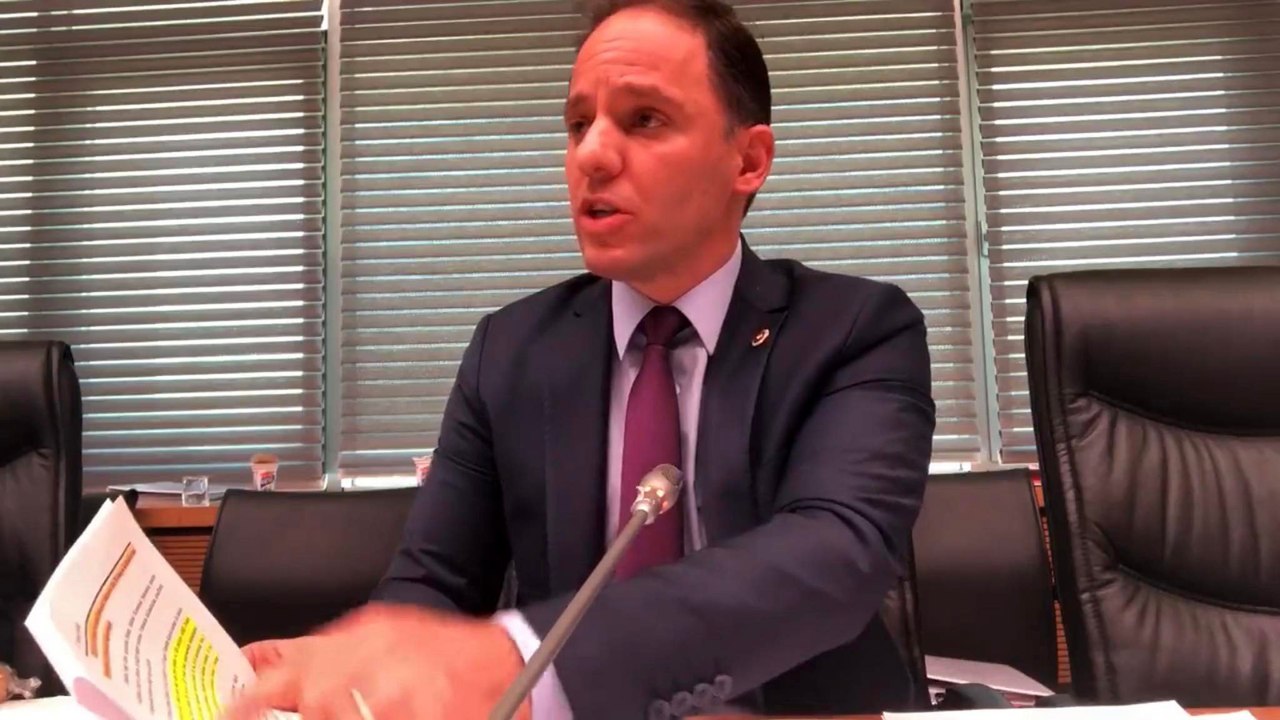 CHP'li Yavuzyılmaz, Demirören'e verilen 950 milyon doları sordu