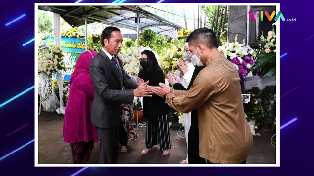 Jokowi dan Ibu Negara Takziah ke Almarhum Tjahjo Kumolo