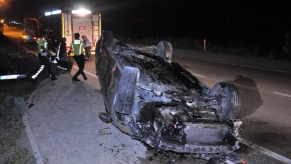 Yola çıkan tilki, kazaya neden oldu: 2 yaralı