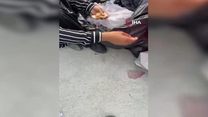 Dilencilerin yeni oyunu: Ekmeklerin arasından 2 bin 400 TL çıktı