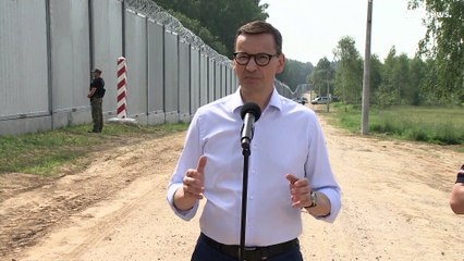 Polen zufrieden und stolz über Zaun zu Belarus