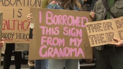 Miles de australianos se manifiestan contra la prohibición parcial del aborto en EEUU