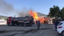 Son dakika... İş makinesi doğal gaz borusunu patlattı, çıkan yangında 3 işçi yaralandı