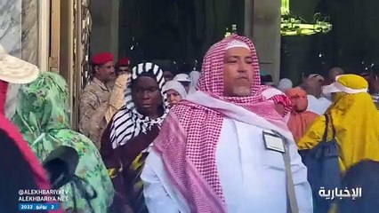 أب وابنه عن عملهما في حراسة أبواب الحرم المكي: نشعر بسعادة لا يعلمها إلا الله