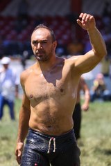 Başpehlivanlar "cihan pehlivanı" Koca Yusuf'u ölüm yıl dönümünde unutmadı