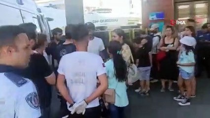 Şehir hatları vapuru Karaköy iskelesine çarptı,