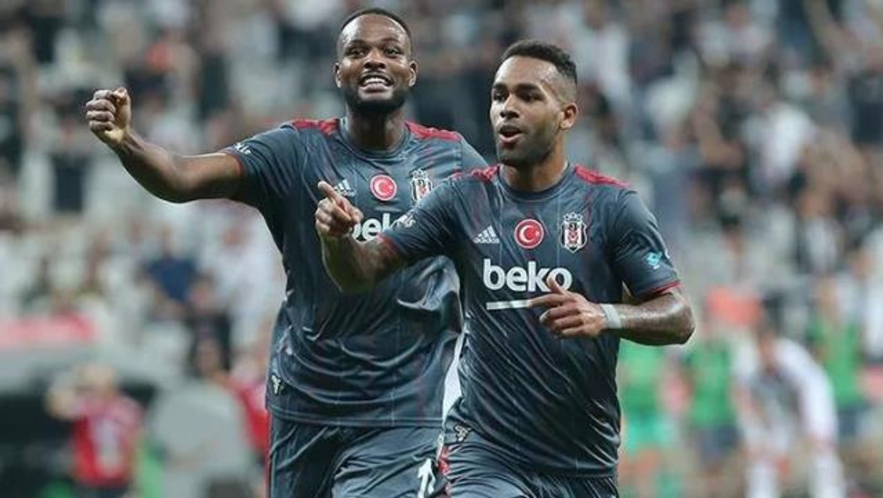 Beşiktaş, Alex Teixeira'nın sözleşmesini feshetti! Oyuncuyla karşılıklı anlaşarak yollar ayrıldı