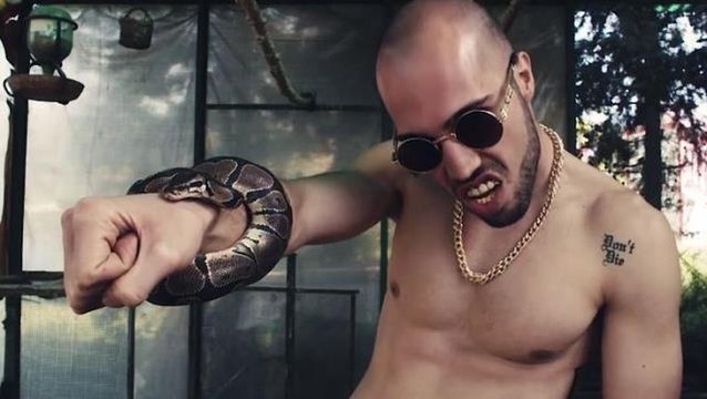 Ünlü rapçi Ben Fero'nun Çöp yorumu taraftarları ayağa kaldırdı! Tepkilerin ardı arkası kesilmiyor