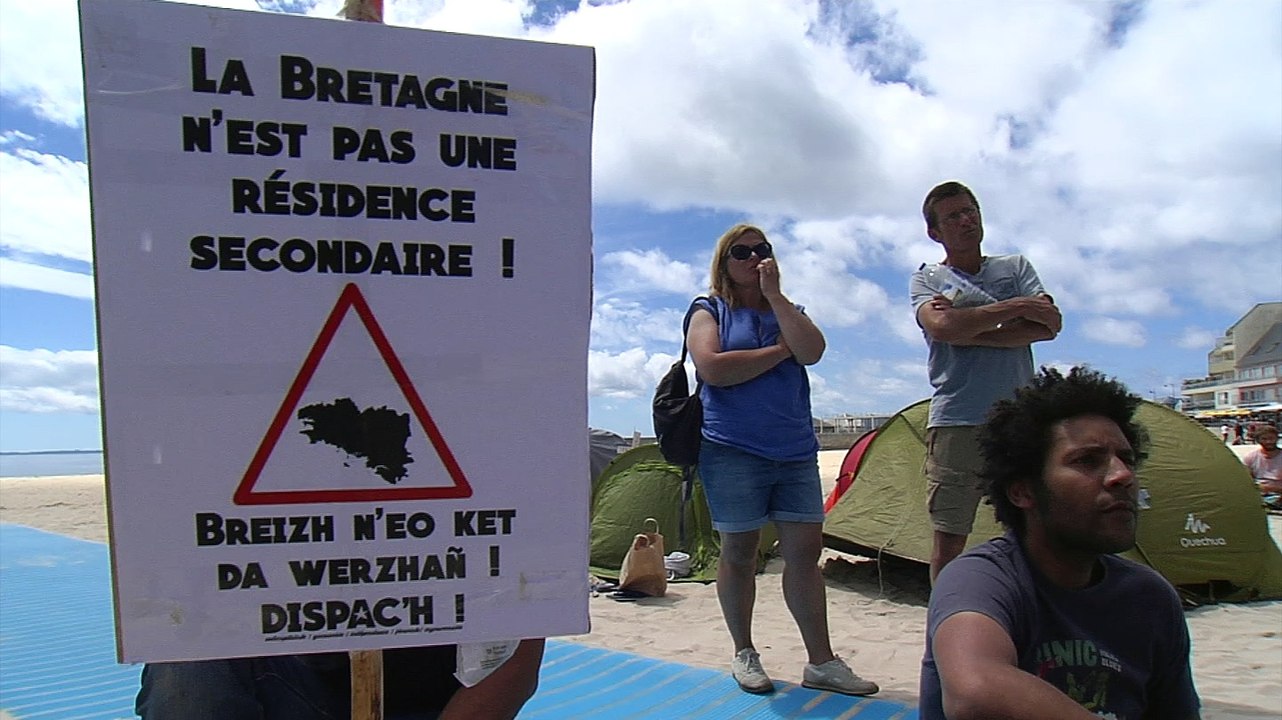 Bretagne : la plage de Quiberon transformée en...