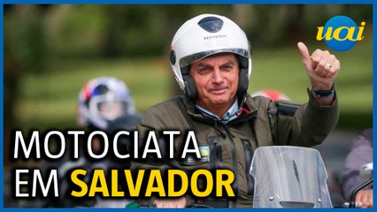 Bolsonaro participa de motociata em Salvador, Bahia