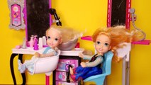 At the Salon ! Elsa and Anna toddlers - haircut - spa - massage - Barbie is the hairstylist - relax