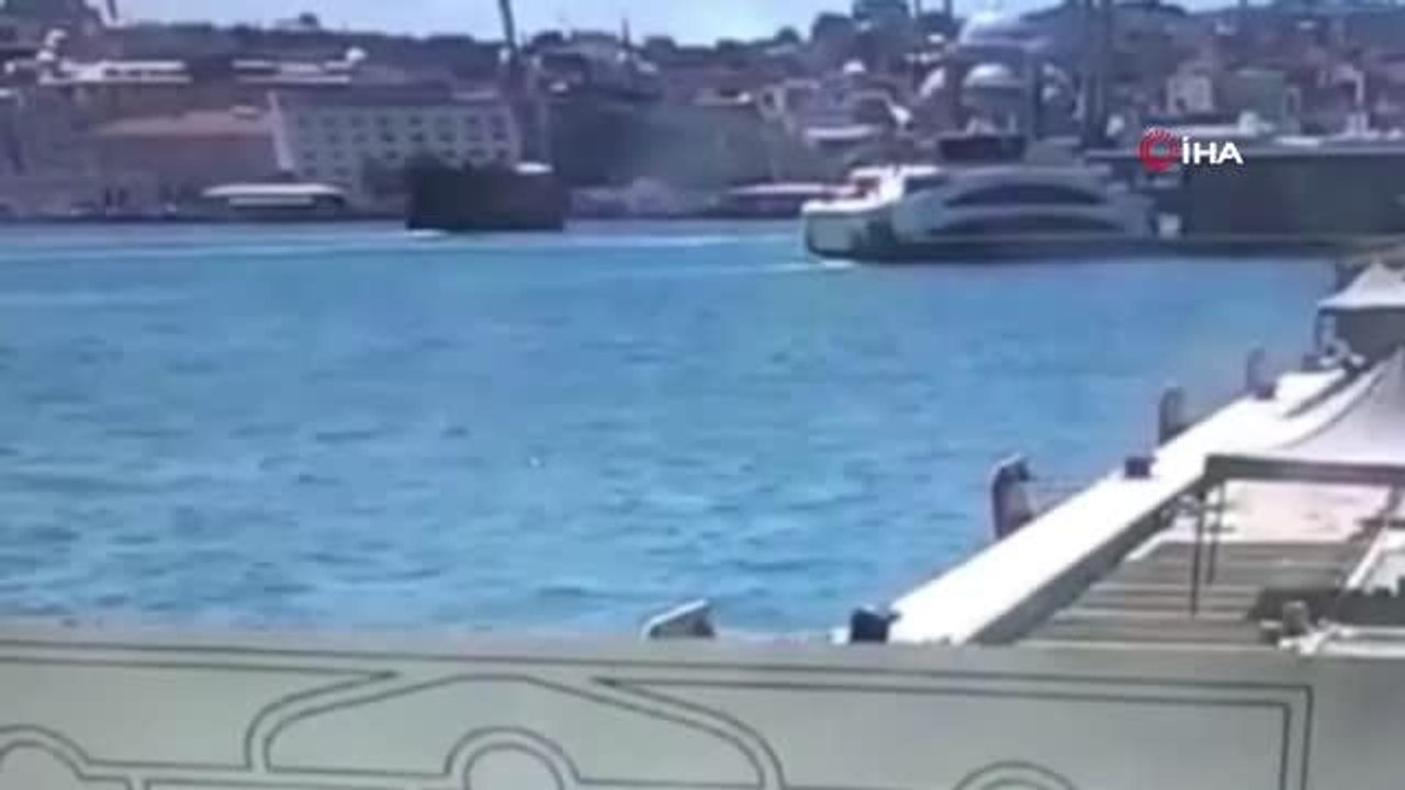 İstanbul Boğazı'ndaki vapur kazası kamerada